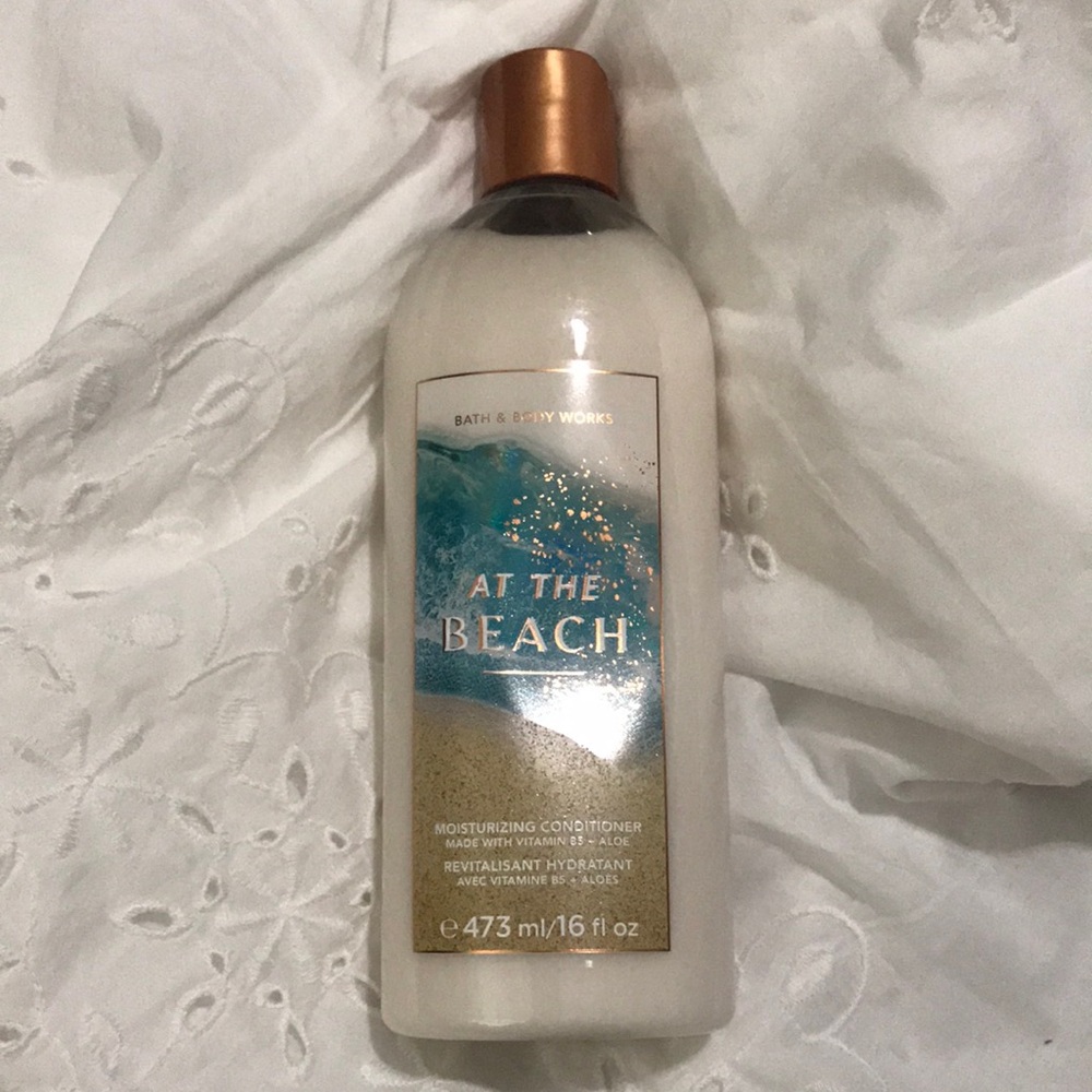 NEW- Bath & Body Works- At the Beach Conditioner